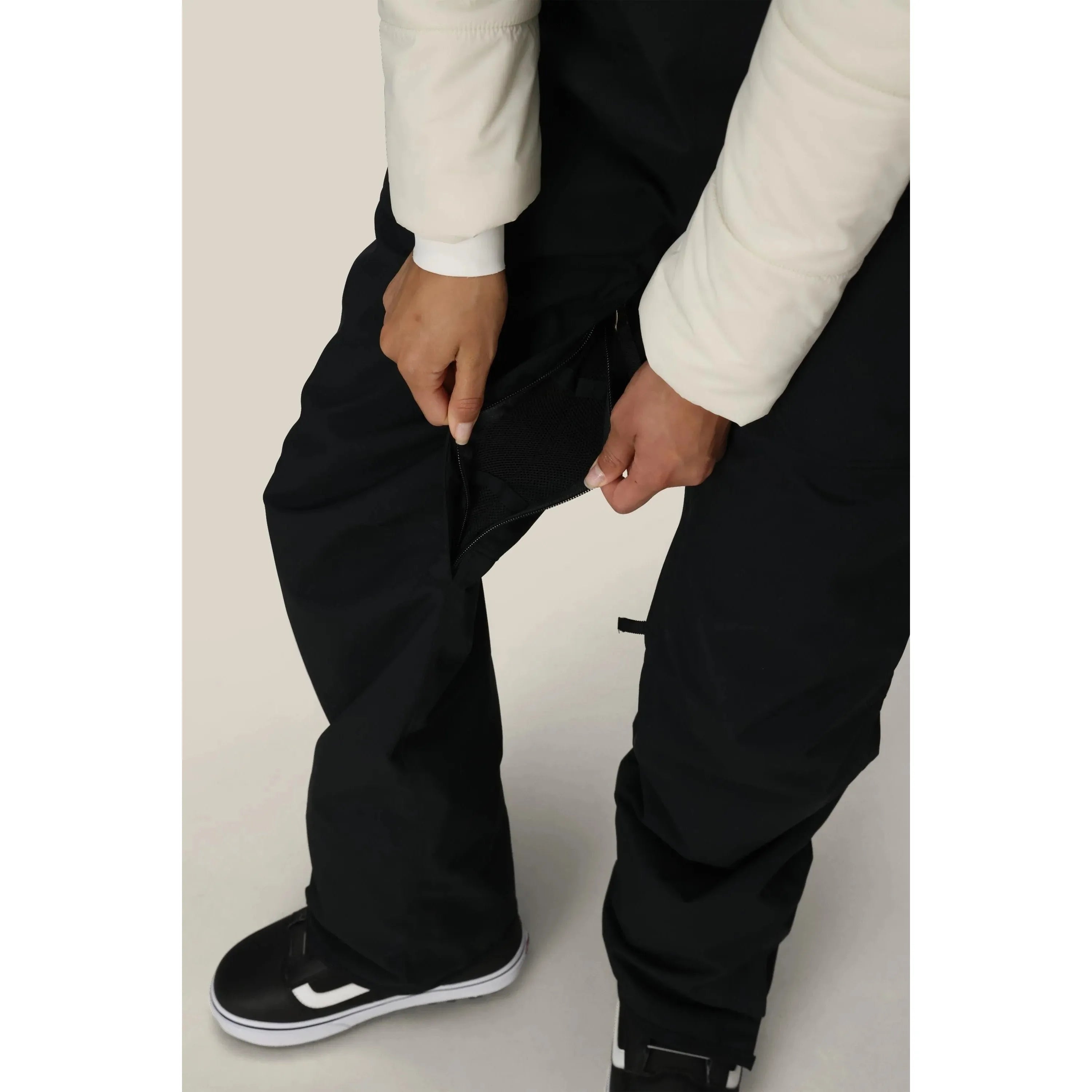 686 Women's Black Magic Insulated Bib-Killington Sports