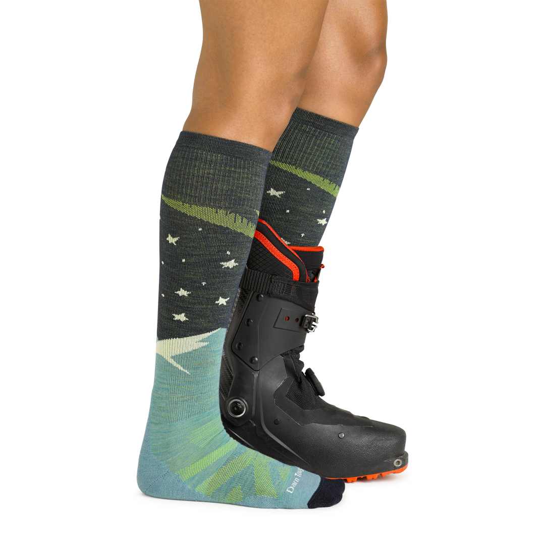 Darn Tough Women's Aurora Over-The-Calf Lightweight Ski & Snowboard Sock-8036-Killington Sports