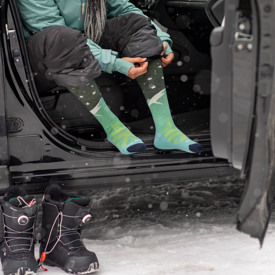 Darn Tough Women's Aurora Over-The-Calf Lightweight Ski & Snowboard Sock-8036-Killington Sports