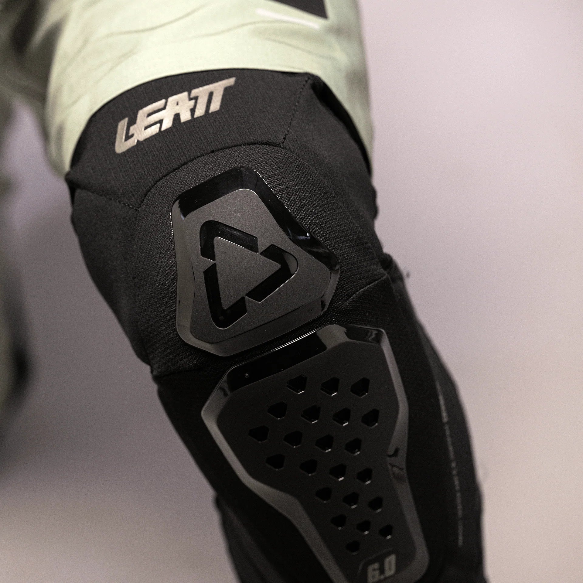 Leatt Knee Guard 6.0 Evo-Killington Sports