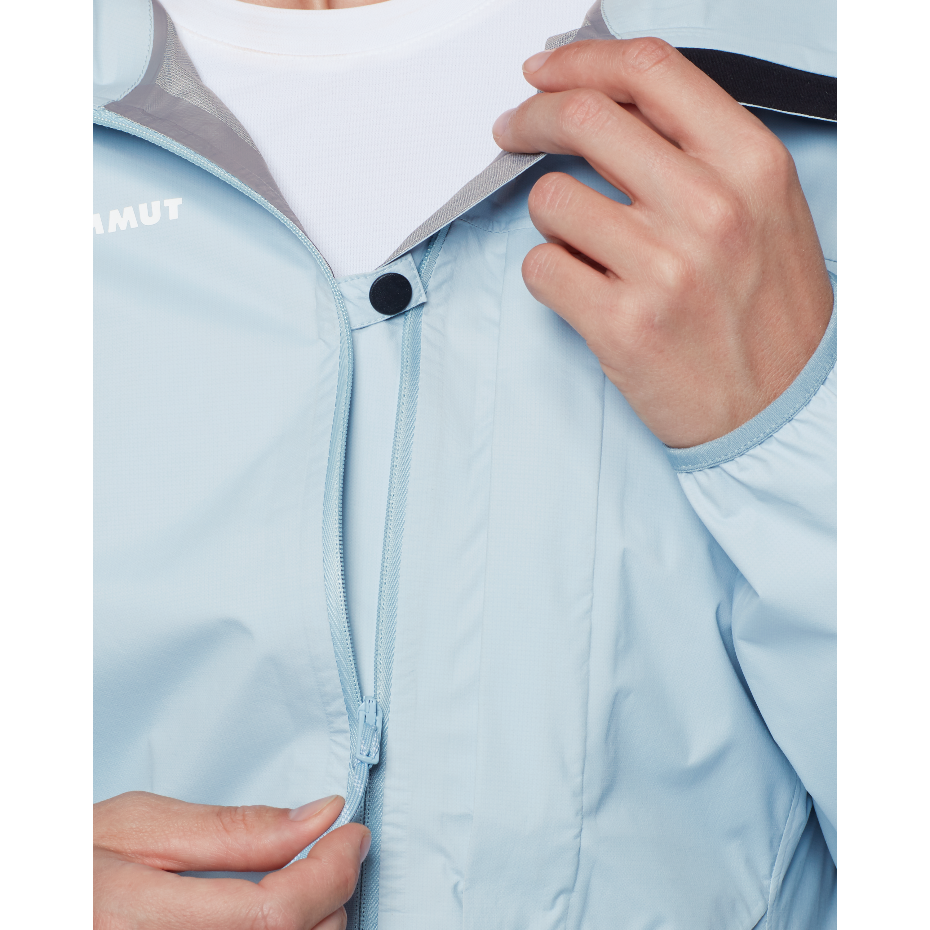 Mammut Women's Ducan Light HS Hooded Jacket-Killington Sports