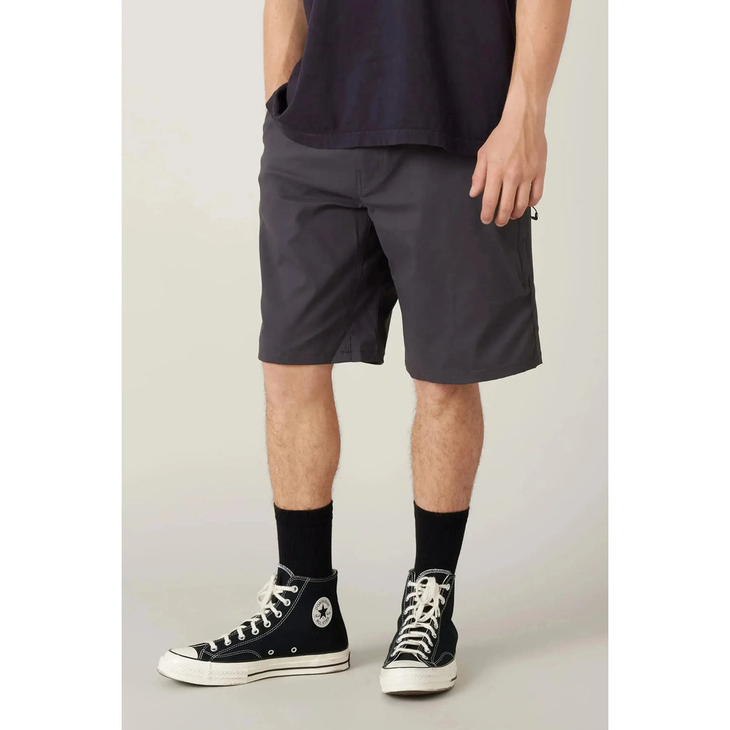 686 Men's Everywhere Hybrid Short - Relaxed Fit-Charcoal-Killington Sports