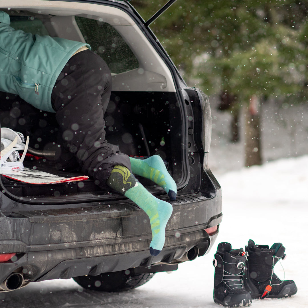Darn Tough Women's Aurora Over-The-Calf Lightweight Ski & Snowboard Sock-8036-Killington Sports