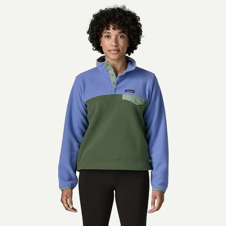 Patagonia Women's Lightweight Synchilla® Snap-T® Fleece Pullover-Canopy Green-Killington Sports