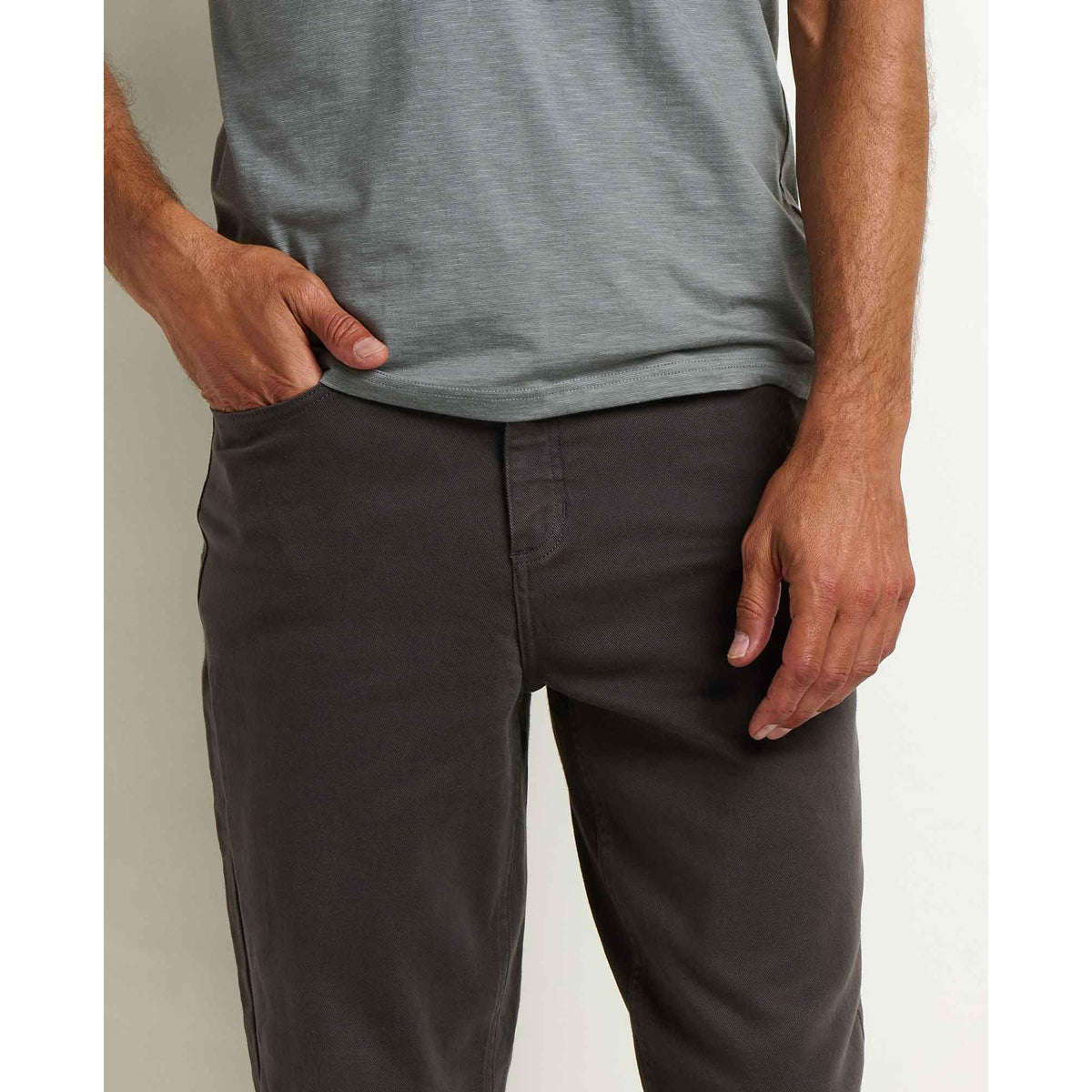 Toad & Co Men's Tamarack Straight Jean-Killington Sports
