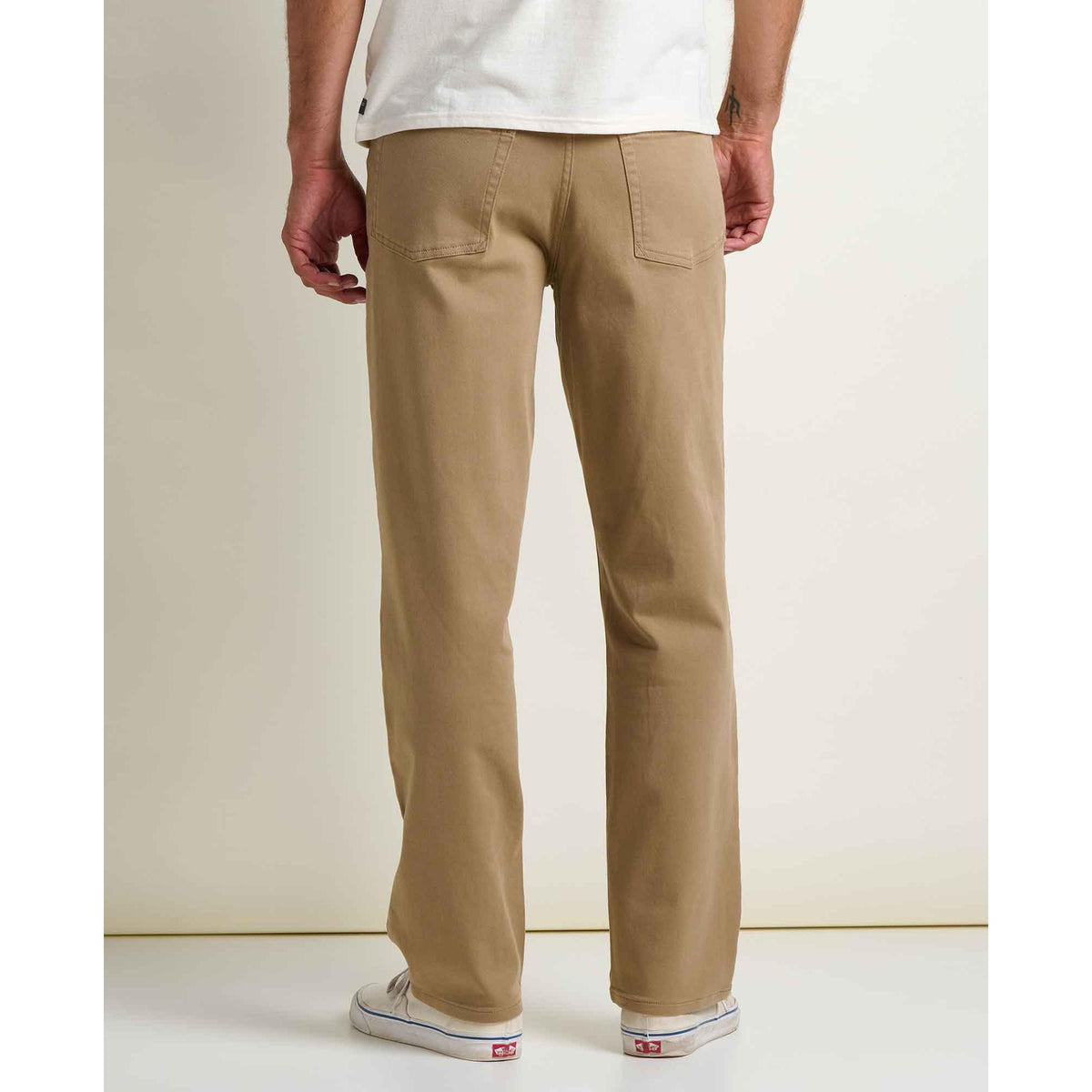Toad & Co Men's Tamarack Straight Jean-Killington Sports