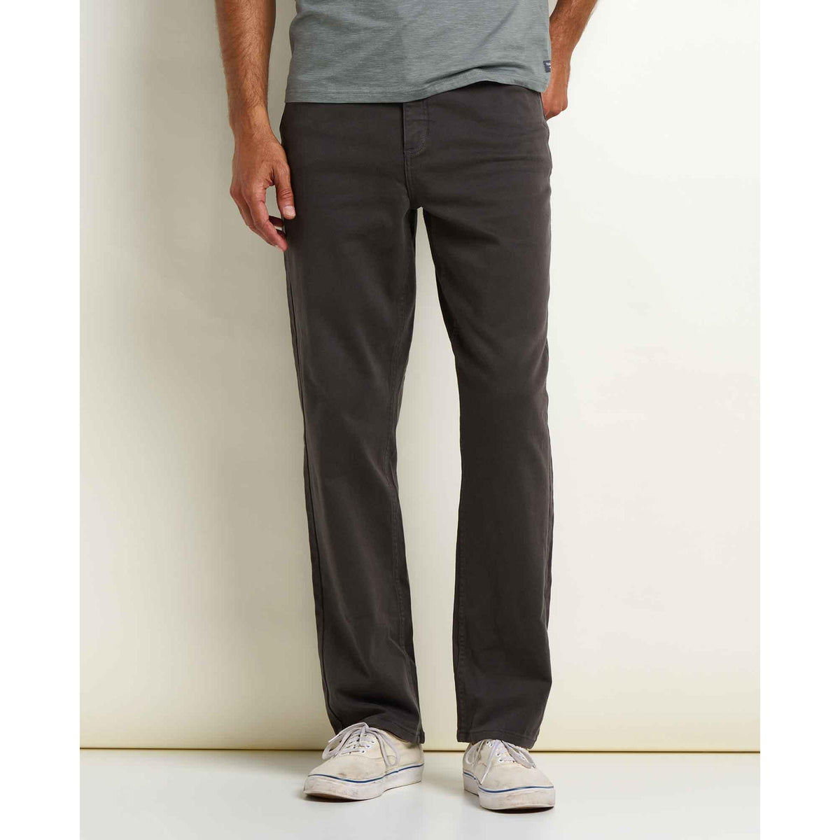 Toad & Co Men's Tamarack Straight Jean-Carbon-Killington Sports